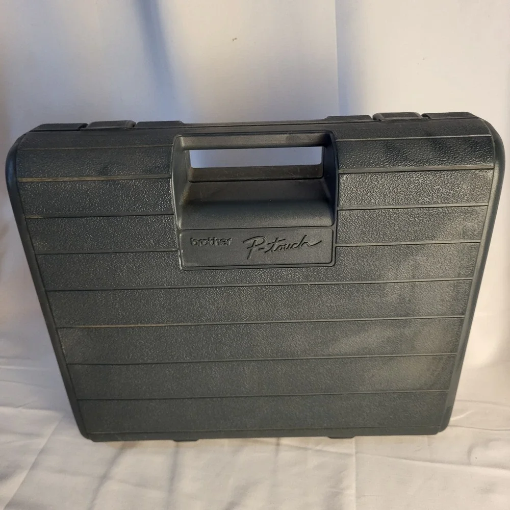Brother PT-1800/1810 Label Maker + Hard Case